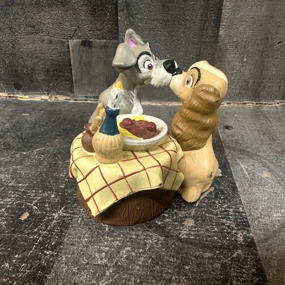 Disney Store Lil Classics Lady and the Tramp‎ Kissing Spaghetti Scene PVC Figure